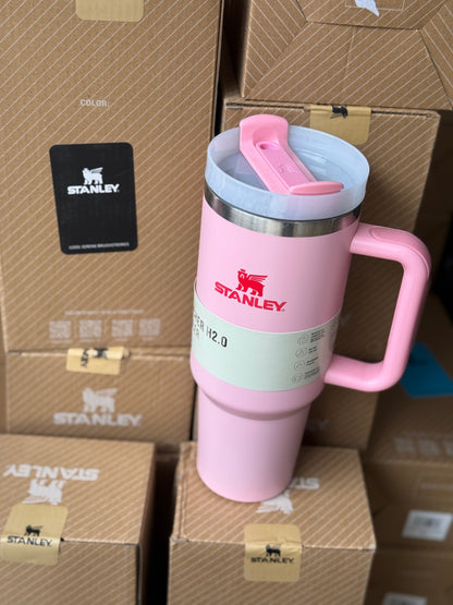 The Quencher H2.0 Flowstate™ Tumbler Stanley Cup