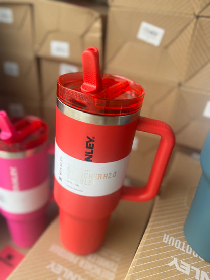 The Quencher H2.0 Flowstate™ Tumbler Stanley Cup