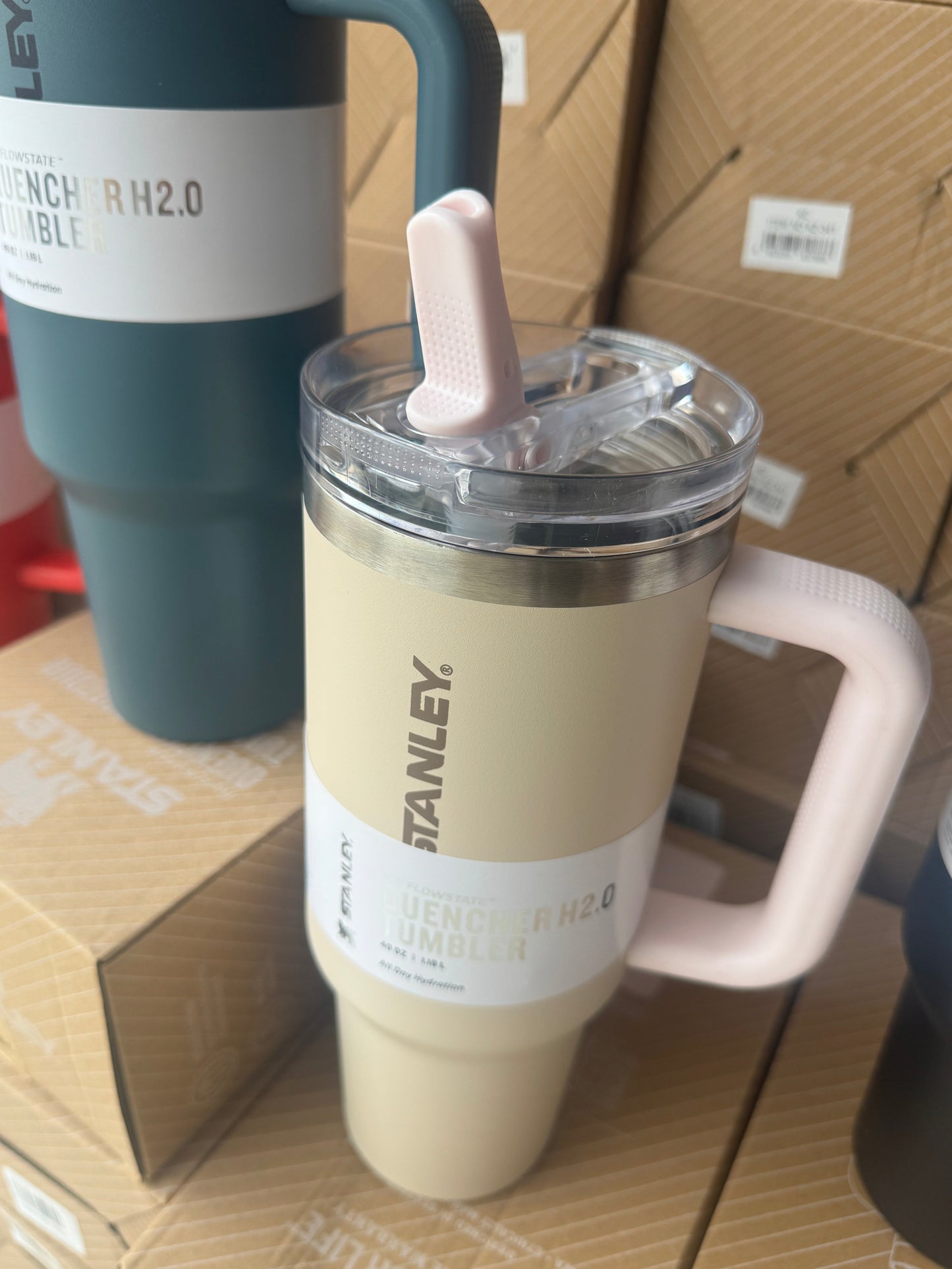 The Quencher H2.0 Flowstate™ Tumbler Stanley Cup